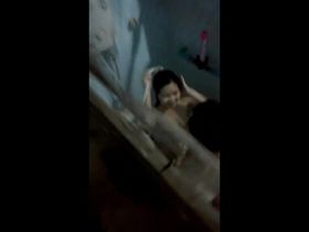 Молодая парочка трахается в душе прямо перед скрытой камерой