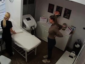 Депиляция письки и подмышек красотки